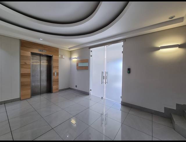 36M² OFFICE RENTED IN CENTURY CITY